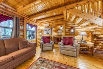 Smoky Mountains honeymoon cabin.